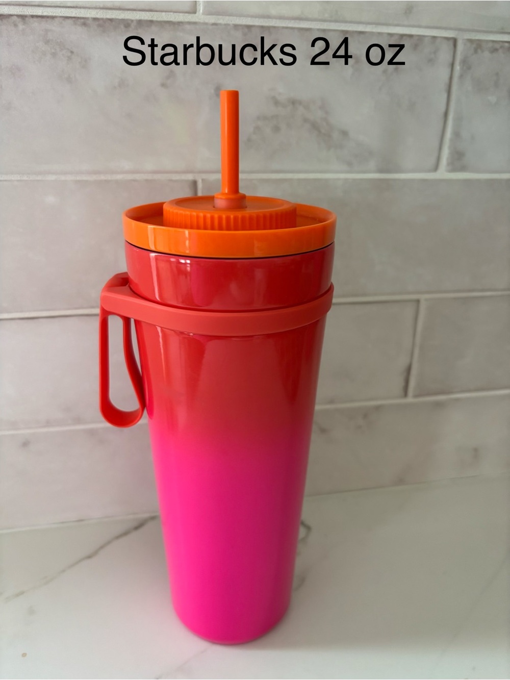 New Starbucks locking top with straw